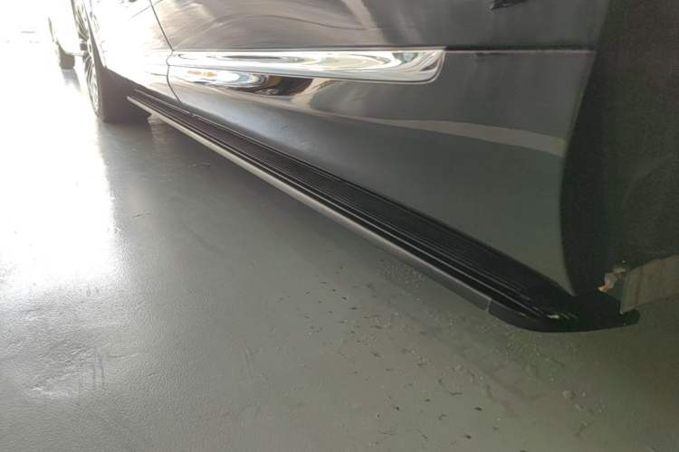 Used IM LS9 2026 Model 52 Ultra Left Side Sill