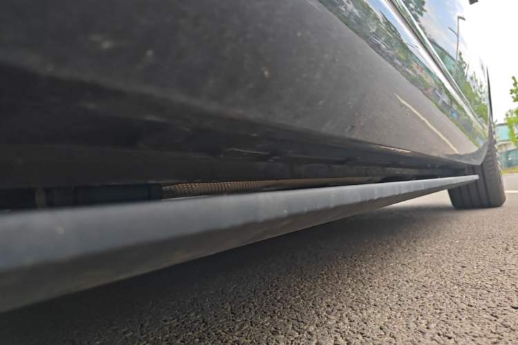 Used IM LS9 2026 Model 52 Ultra Left Side Sill