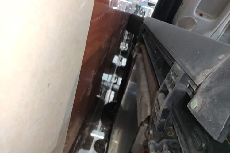 Used IM LS9 2026 Model 52 Ultra Left Side Sill