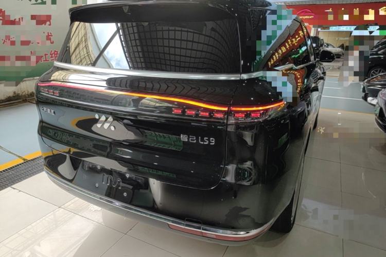 Used IM LS9 2026 Model 52 Ultra Rear Right 45 Deg