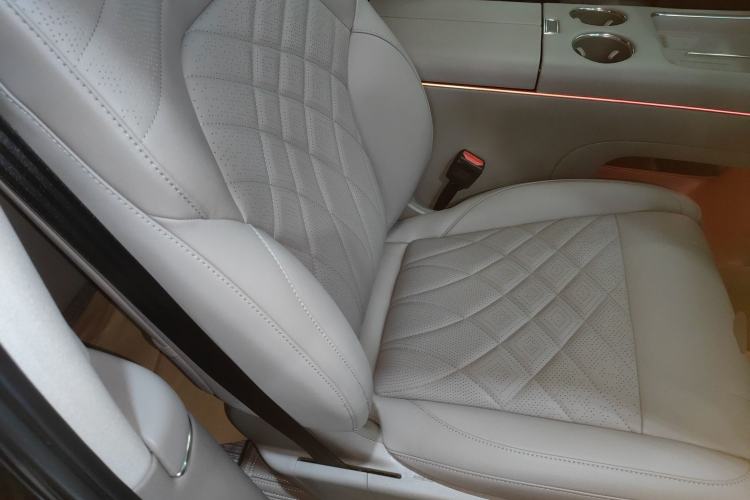Used IM LS9 2026 Model 66 Ultra Right Front Seat