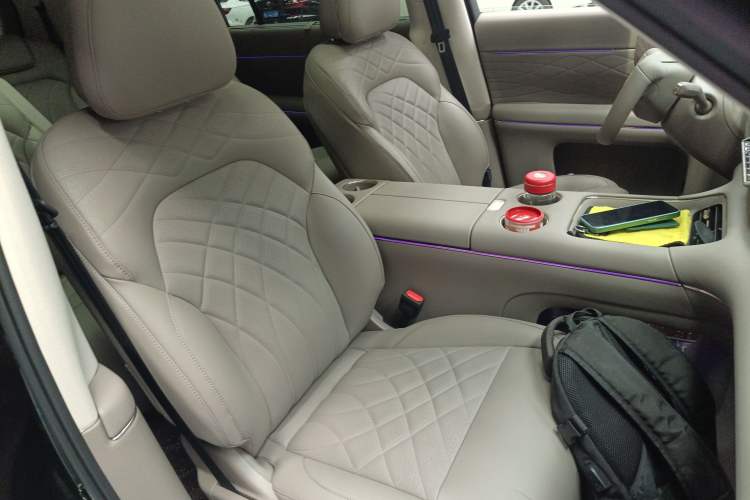 Used IM LS9 2026 Model 66 Ultra Right Front Seat