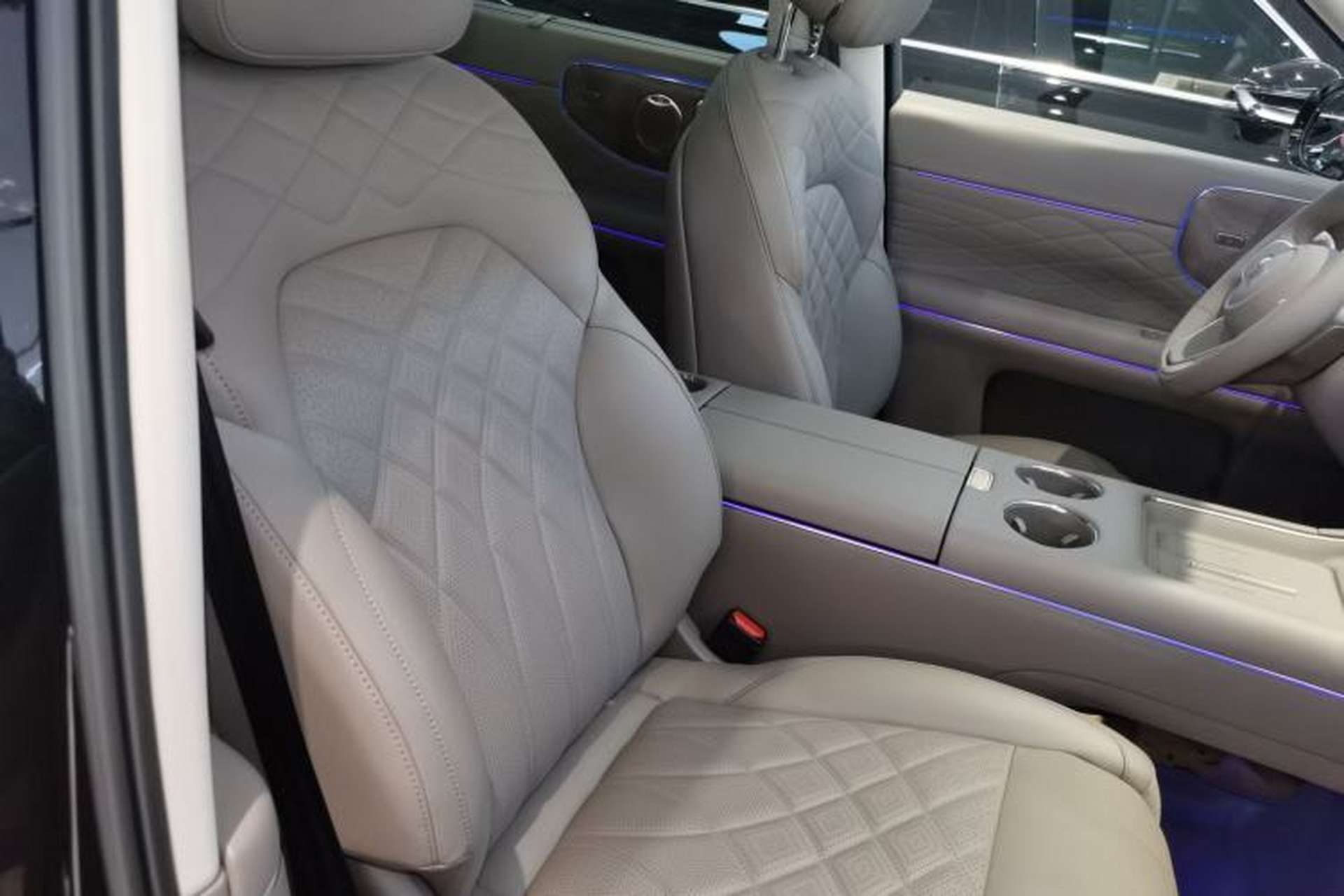 Used IM LS9 2026 Model 66 Ultra Right Front Seat