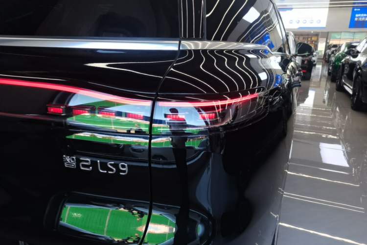 Used IM LS9 2026 Model 66 Ultra Right Rear Taillight