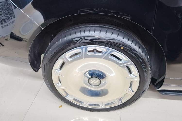 Used IM LS9 2026 Model 52 Ultra Right Rear Wheel Hub