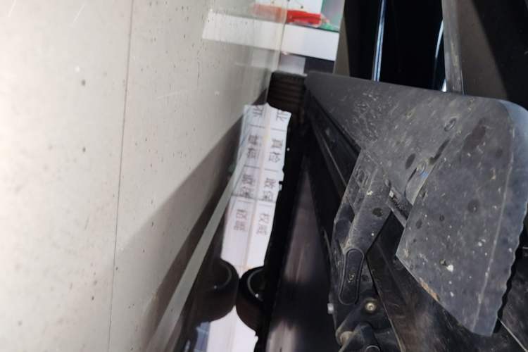 Used IM LS9 2026 Model 52 Ultra Right Side Sill