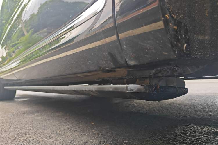 Used IM LS9 2026 Model 52 Ultra Right Side Sill