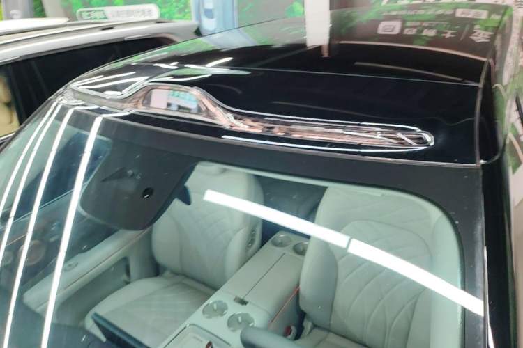 Used IM LS9 2026 Model 52 Ultra Roof