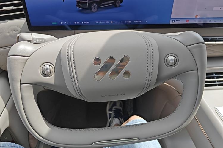Used IM LS9 2026 Model 52 Ultra Steering Wheel