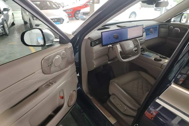 Used IM LS9 2026 Model 52 Ultra Driver Seat