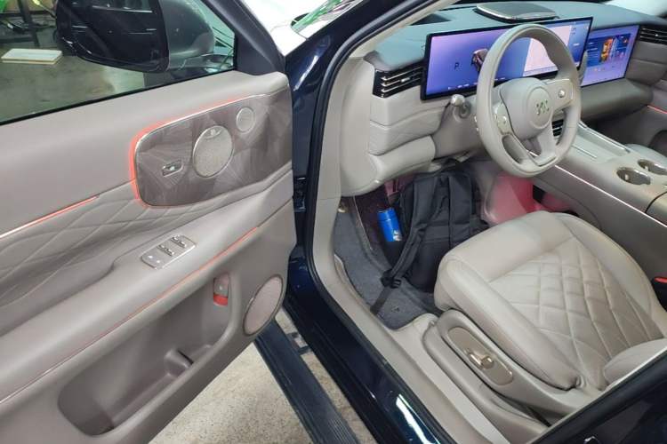 Used IM LS9 2026 Model 52 Ultra Driver Seat