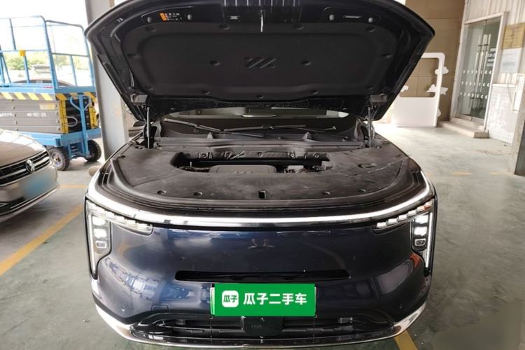 Used IM LS9 2026 Model 52 Ultra Engine Bay