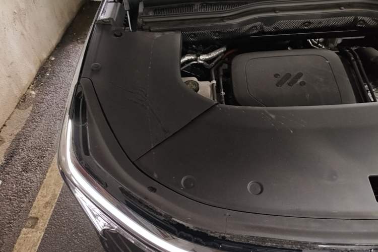 Used IM LS9 2026 Model 52 Ultra Engine Bay Right