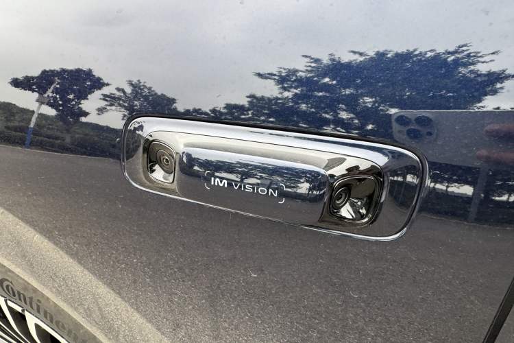 Used IM LS9 2026 Model 52 Ultra Exterior 10