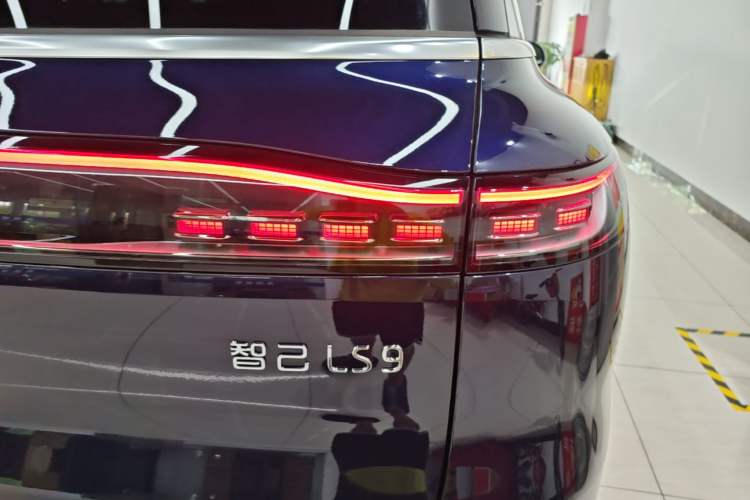 Used IM LS9 2026 Model 52 Ultra Exterior 3