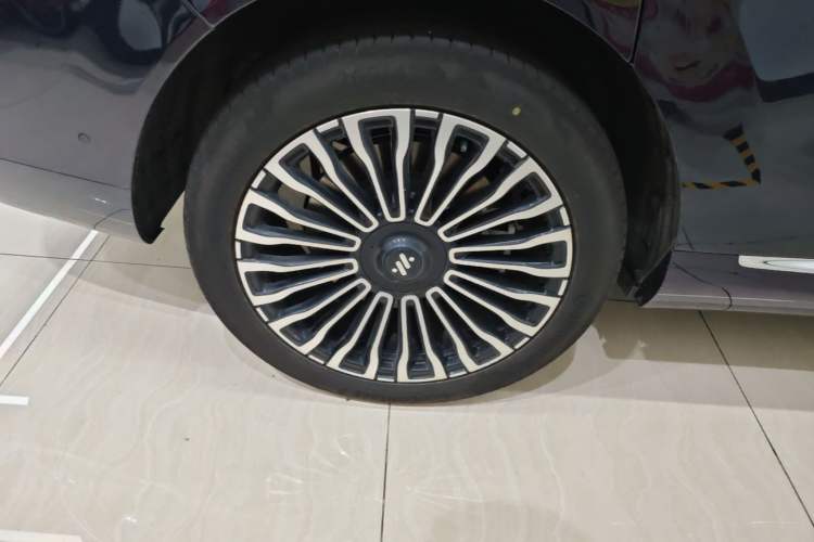 Used IM LS9 2026 Model 52 Ultra Exterior 5