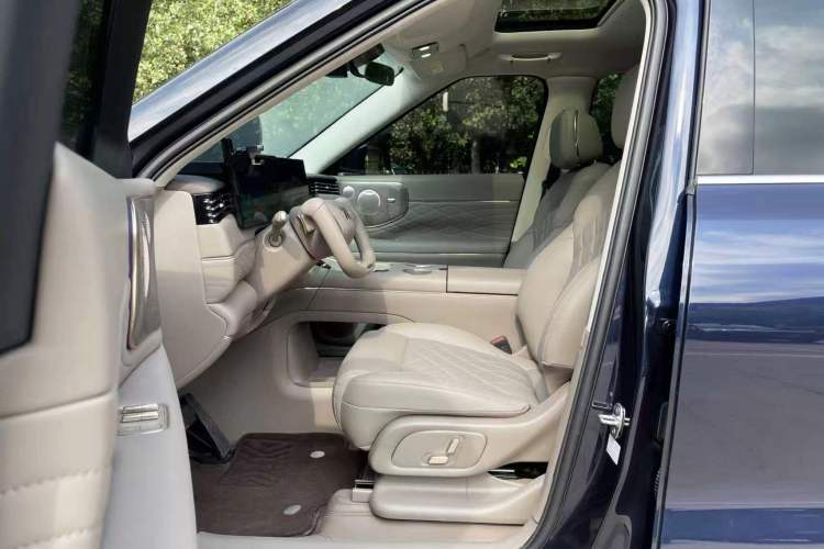 Used IM LS9 2026 Model 66 Ultra Interior 2