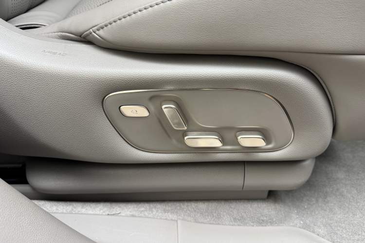 Used IM LS9 2026 Model 52 Ultra Interior 3