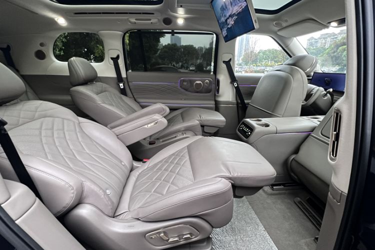 Used IM LS9 2026 Model 52 Ultra Interior 5