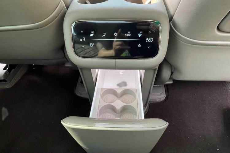 Used IM LS9 2026 Model 66 Ultra Interior 8