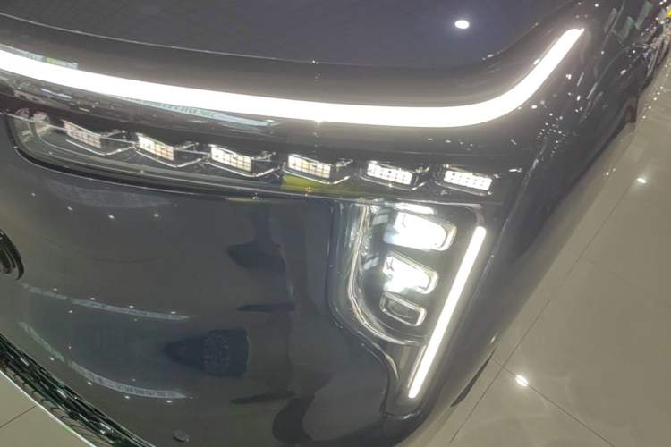 Used IM LS9 2026 Model 66 Ultra Left Front Headlight