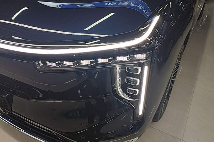 Used IM LS9 2026 Model 52 Ultra Left Front Headlight