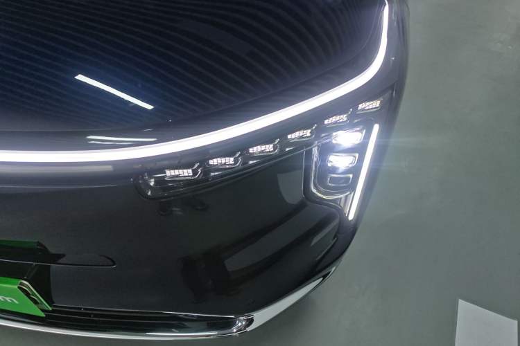 Used IM LS9 2026 Model 66 Ultra Left Front Headlight