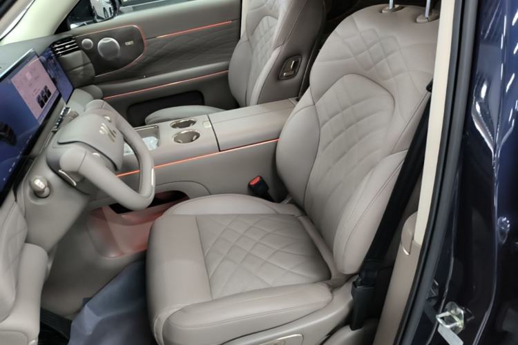 Used IM LS9 2026 Model 52 Ultra Left Front Seat