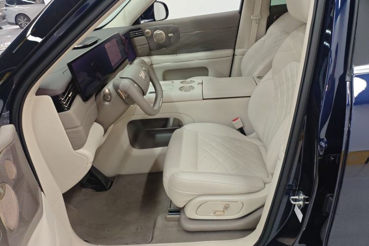 Used IM LS9 2026 Model 66 Ultra Left Front Seat