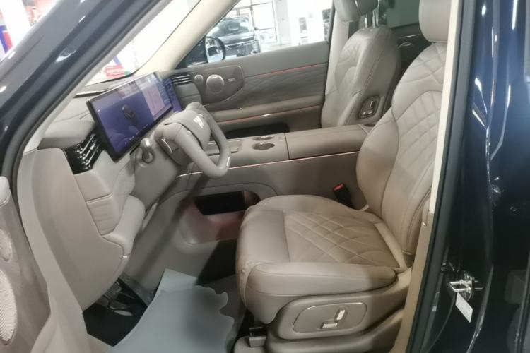 Used IM LS9 2026 Model 52 Ultra Left Front Seat