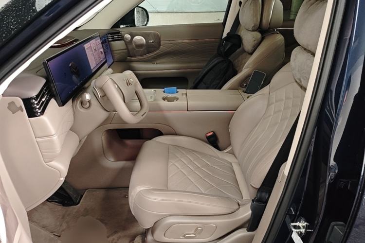 Used IM LS9 2026 Model 52 Ultra Left Front Seat