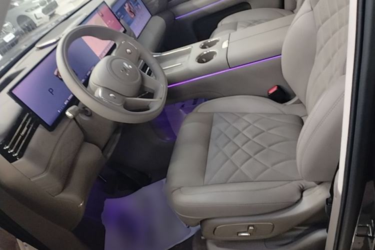 Used IM LS9 2026 Model 52 Ultra Left Front Seat