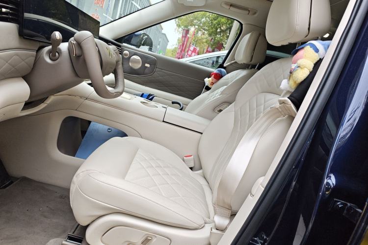 Used IM LS9 2026 Model 66 Ultra Left Front Seat