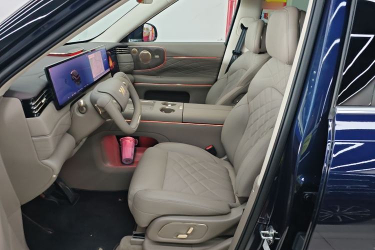 Used IM LS9 2026 Model 52 Ultra Left Front Seat