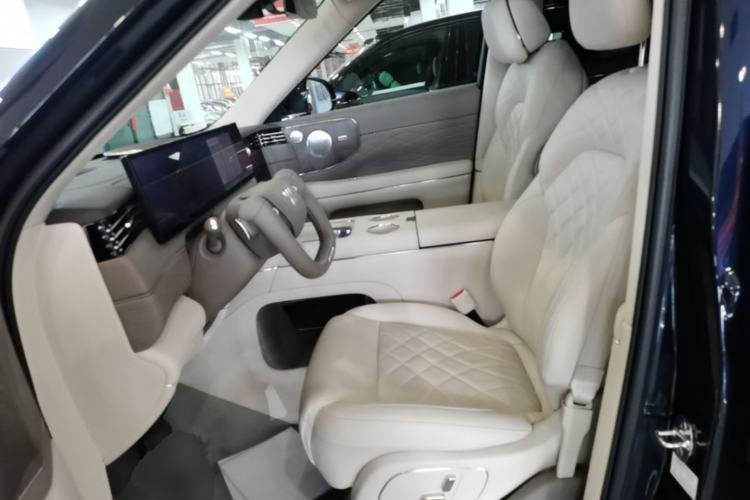 Used IM LS9 2026 Model 66 Ultra Left Front Seat