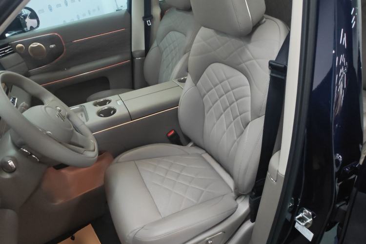 Used IM LS9 2026 Model 66 Ultra Left Front Seat