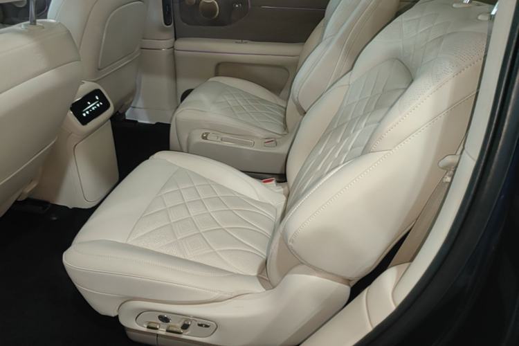 Used IM LS9 2026 Model 66 Ultra Left Rear Seat