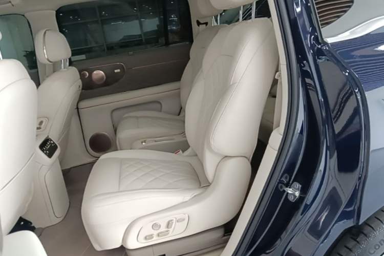 Used IM LS9 2026 Model 66 Ultra Left Rear Seat