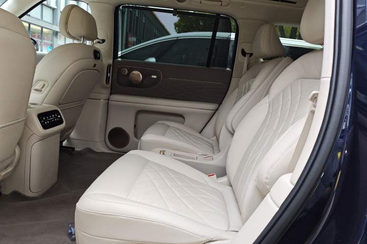 Used IM LS9 2026 Model 66 Ultra Left Rear Seat
