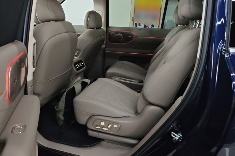 Used IM LS9 2026 Model 52 Ultra Left Rear Seat