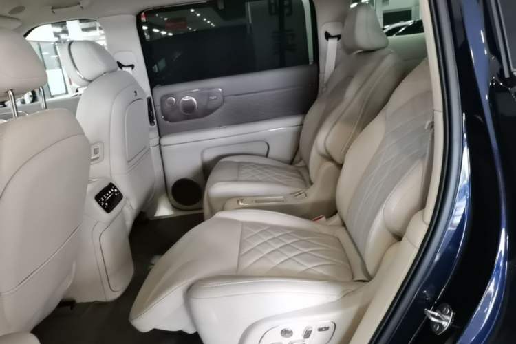 Used IM LS9 2026 Model 66 Ultra Left Rear Seat