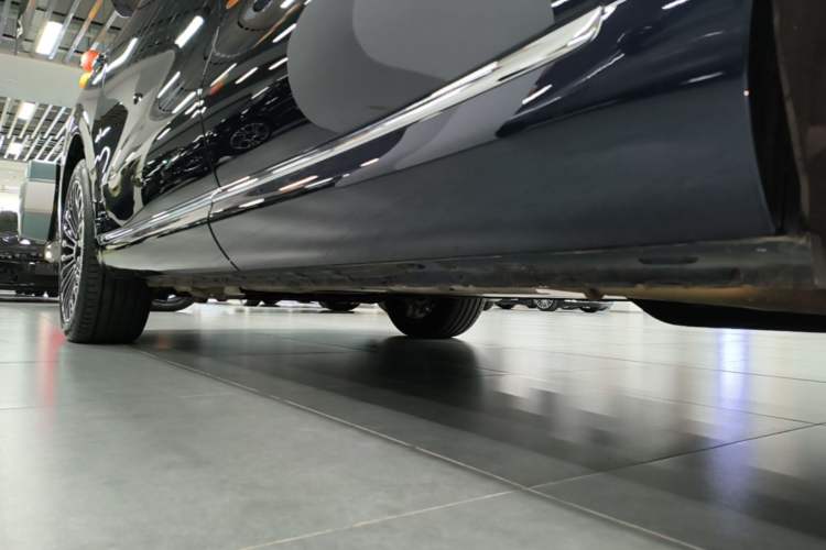 Used IM LS9 2026 Model 52 Ultra Left Side Sill