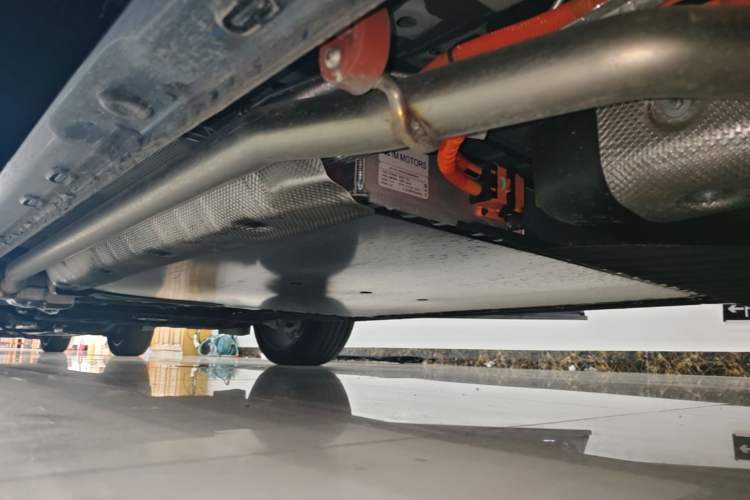Used IM LS9 2026 Model 52 Ultra Left Side Sill