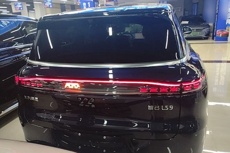 Used IM LS9 2026 Model 52 Ultra Rear