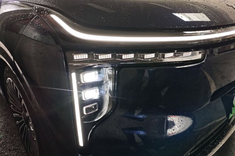Used IM LS9 2026 Model 52 Ultra Right Front Headlight
