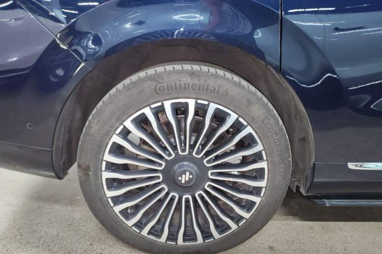 Used IM LS9 2026 Model 52 Ultra Right Rear Wheel Hub