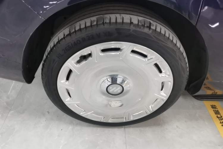 Used IM LS9 2026 Model 52 Ultra Right Rear Wheel Hub