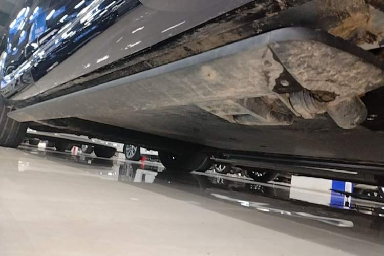Used IM LS9 2026 Model 52 Ultra Right Side Sill