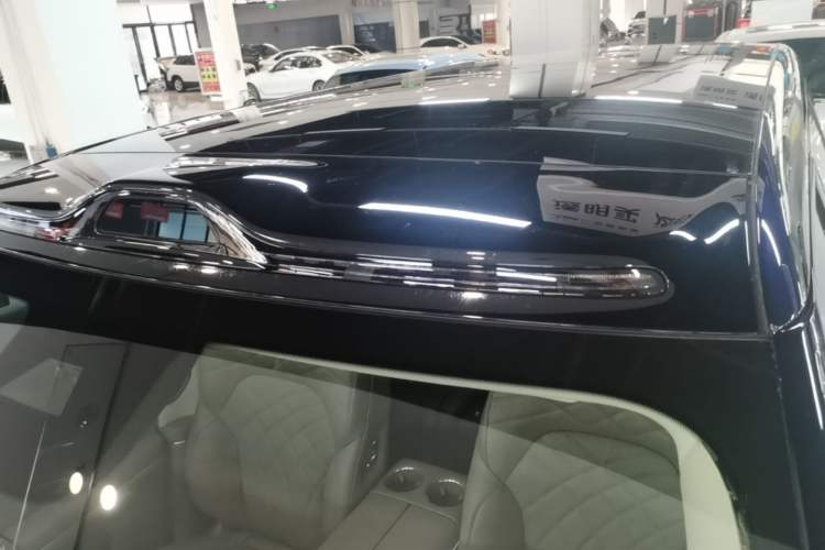 Used IM LS9 2026 Model 52 Ultra Roof