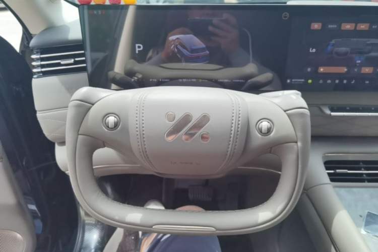 Used IM LS9 2026 Model 52 Ultra Steering Wheel
